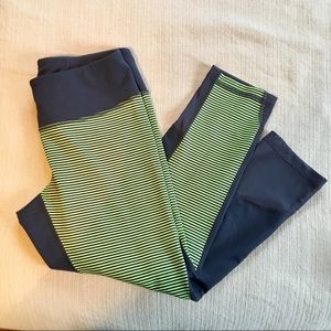 Excellent condt Zella crop with mesh